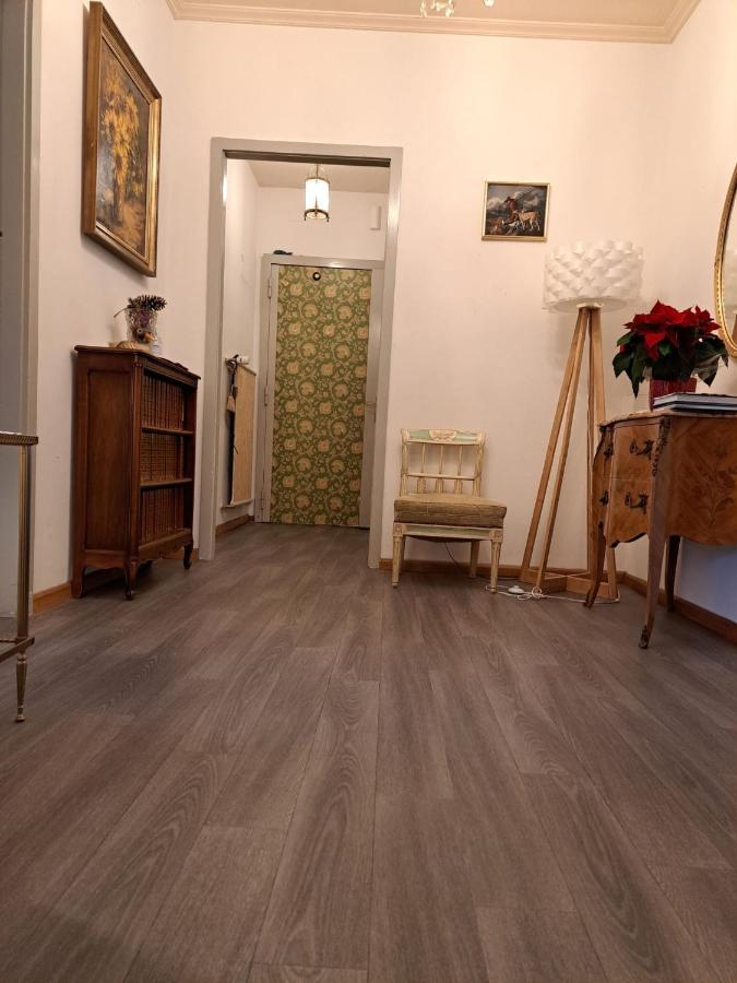 Chambre Chez Habitant Près Aéroport - Palexpo - Onu De Habitación en casa particular